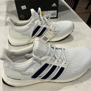 Adidas Ultraboost 4.0 DNA-Men's White and Black Athletic Shoes NIB